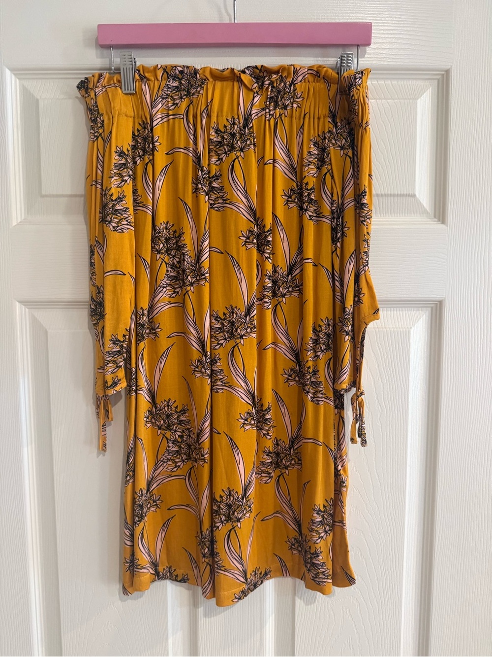 Off the Shoulder Mustard Floral Dreas